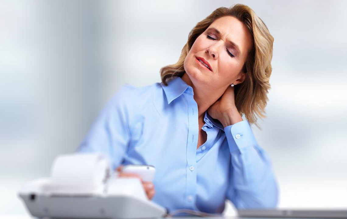 Neck Pain – Causes and Home Remedies